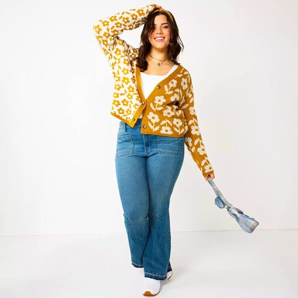 SO Floral 70s Retro Cardigan Sweater | Size M | Perfect for Fall‎